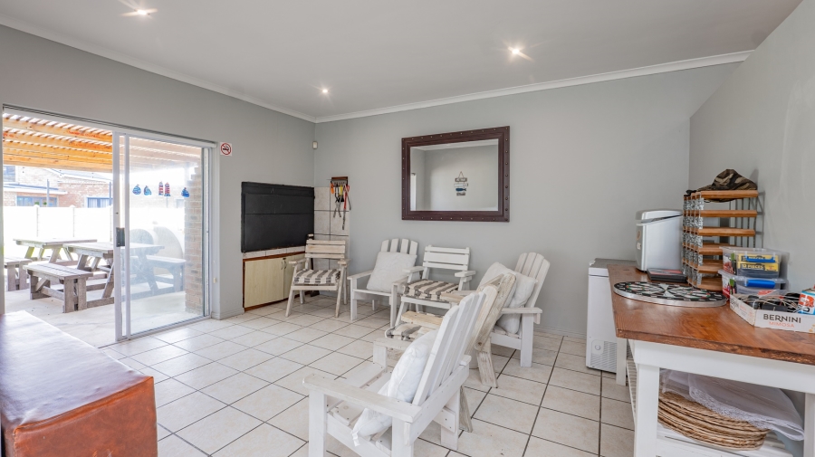 3 Bedroom Property for Sale in Struisbaai Western Cape